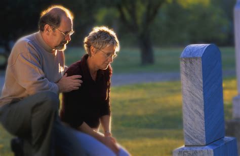 How To Help Someone Who Is Grieving. - Wyuka Funeral Home & Cemetery