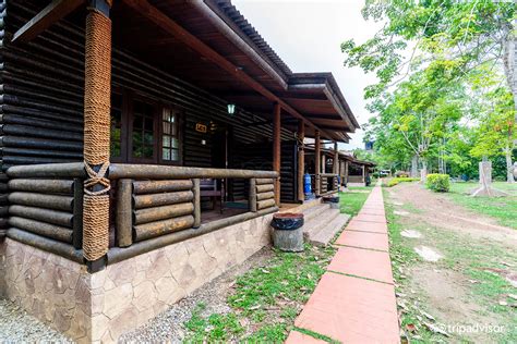 Located in port dickson, an hour and a half's drive from kuala lumpur, eagle ranch resort provides a wide range of interesting and exciting. Eagle Ranch Resort
