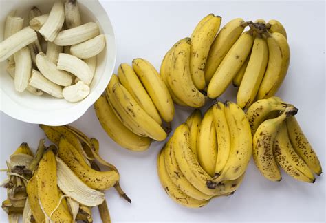Freezing Bananas + Banana Nice Cream | the vegan ginger