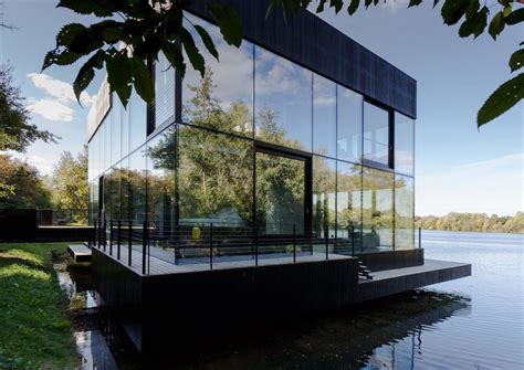 30 Most Modern Glass Houses Designs