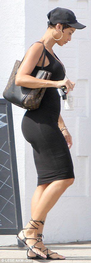 Nicole Murphy Drops Jaws In Extremely Tight Black Dress Nicole Murphy Women Tight Dresses