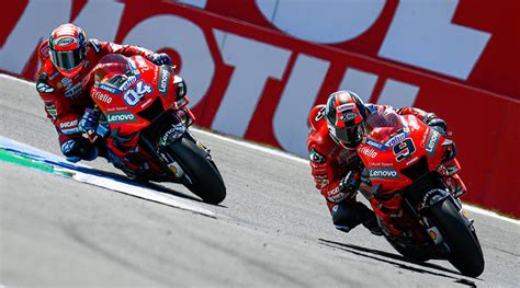 Berita motogp terlengkap mulai dari jadwal pertandingan klasemen hari ini dunia otomotif hanya di okezone sport. Petrucci renova com a Ducati na MotoGP para 2020 ...