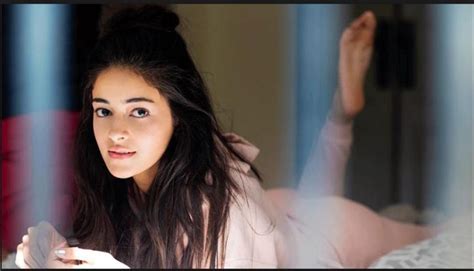 Ananya Pandey Shares About Her Addiction Steal Time To Do It Newstrack English 1