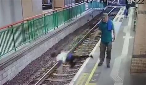 Man Arrested In Hong Kong For Calmly Shoving Cleaner Onto Rail Track South China Morning Post