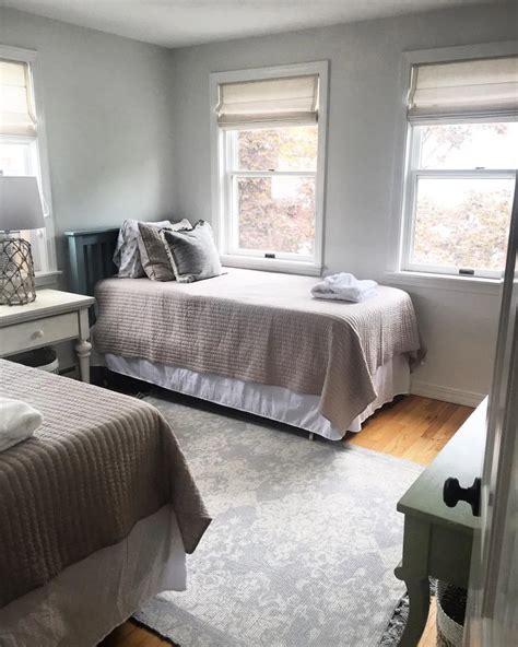 Burlap roman shades fabric roman shades cool curtains curtains with blinds cottage living home. 19 Times Linen Roman Shades Looked Effortlessly Cool in 2020