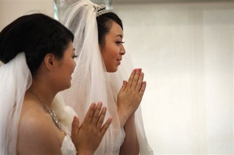 Taiwan Holds First Same Sex Buddhist Wedding · Thejournal Ie