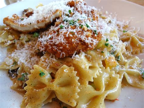 If you want even more simplified ways to make this, keep on reading! Louisiana Chicken Pasta from the Cheesecake Factory