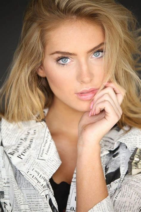 Model Saxon Sharbino Pinner George Pin Hübsches Gesicht Portrait Fotographie