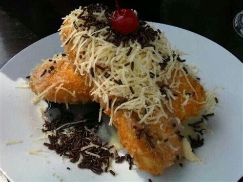 Cara membuat kreasi ubi ini sangat praktis dan mudah. Resep dan Cara Membuat Pisang Goreng Crispy Coklat Keju - Jajan Pinggiran