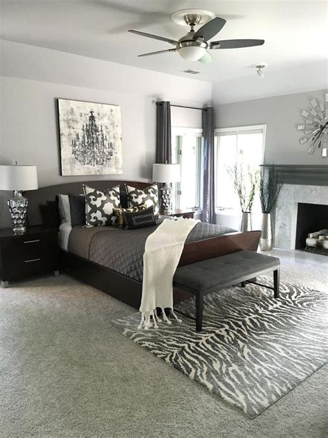 So, when it first started going around facebook that metropolitan was the color of the year, one of my design colleagues commented that. Bedroom Paint Color Benjamin Moore Metro Gray. # ...