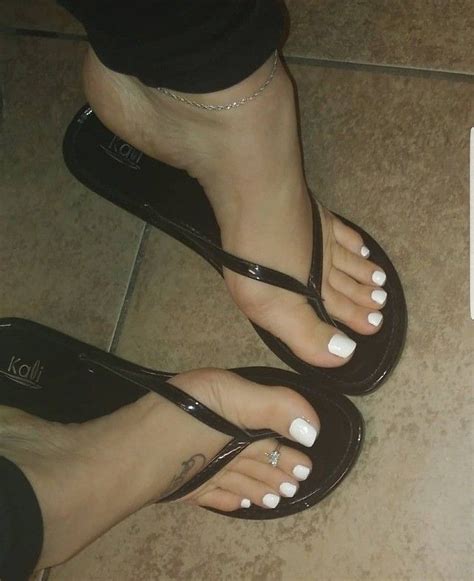 Pin By Haunted On Foot Goddess Diy Sandals Beautiful Feet Gorgeous Feet