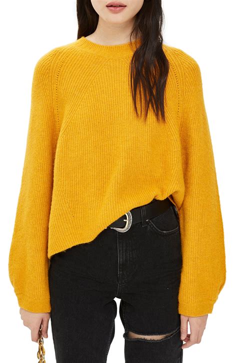 Yellow Sweater Give You A Charm This Winter