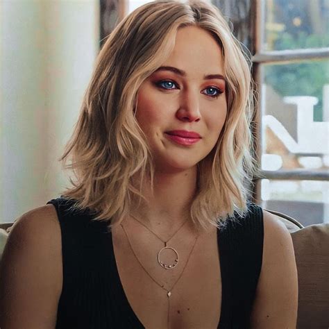 Jennifer Lawrence Source On Instagram 🪄 She Looks So Emotional Here