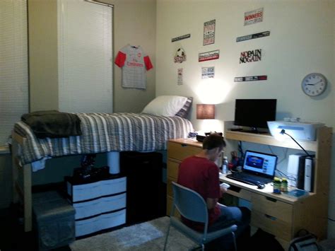 guys dorm room cool and functional pacific university of oregon cascade hall guy dorm rooms