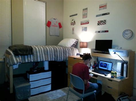 Guys Dorm Room Cool And Functional Pacific University Of Oregon Cascade Hall Guy Dorm Rooms