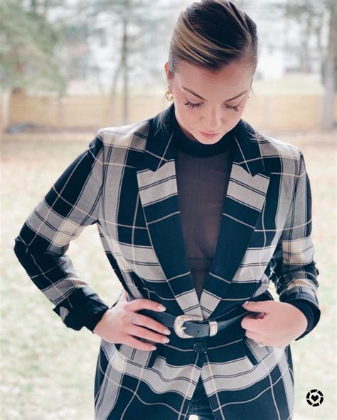 This Womens Plaid Blazer Is The Perfect Essential For An Everyday
