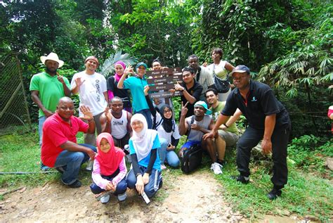 Hutan hujan tropis merupakan kawasan dengan berbagai jenis flora dan fauna. the WORLD of JaseMario: Indahnya Hutan Hujan Tropika di ...