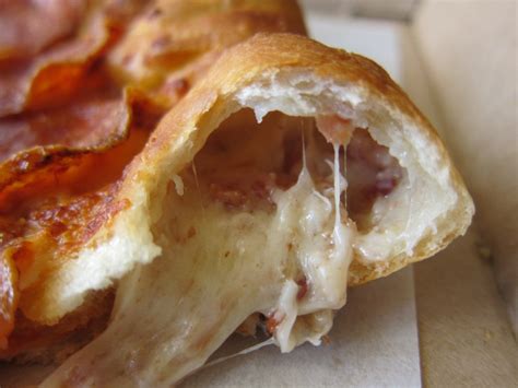 Review Pizza Hut Bacon And Cheese Stuffed Crust Pizza Brand Eating