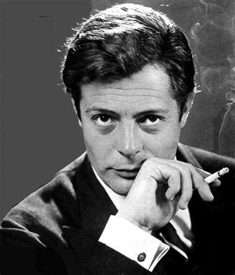 Marcello mastroianni, actor who became the preeminent leading man in italian cinema during the 1960s. GRANDES ACTORES Y ACTRICES de Hollywood: Marcello ...