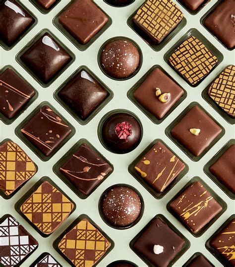 Harrods 49 Piece Classic Chocolate Collection 410g Harrods Ie