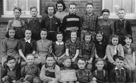 Peel County Ontario Woodhill Public School 1942