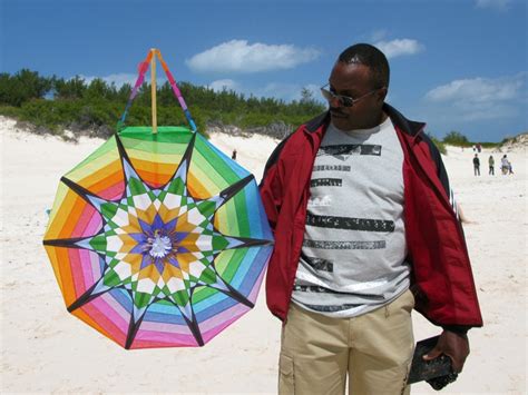 Bermuda Kite Lisa Flickr 1 Getaway Magazine