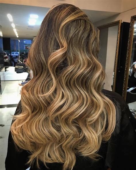 Lighter accents create a suave balayage finish. Pin on Beauty