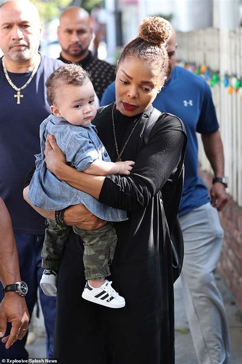 Janet Jackson Looks Like A Tiger After Her Son Eissa Paints Her Face Janet Jackson Baby Janet