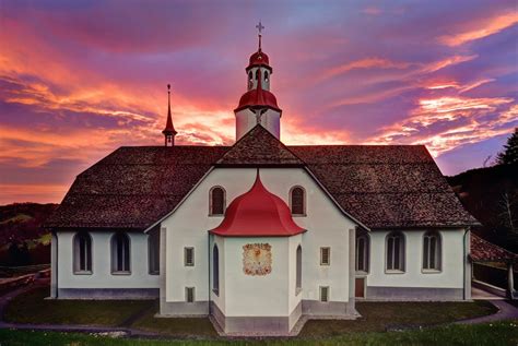 Die Schönsten Kirchen Und Kapellen Der Schweiz
