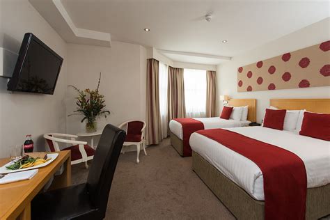 Triple Room Hotel In London Park International Hotel