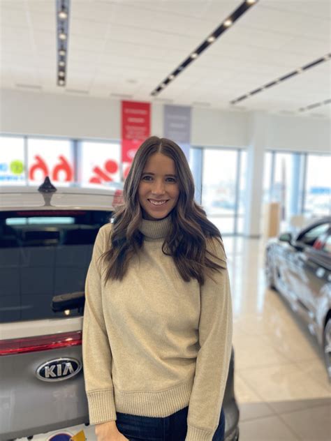 Meet The Car Mom Sales Consultant Instagram Influencer Working Mom