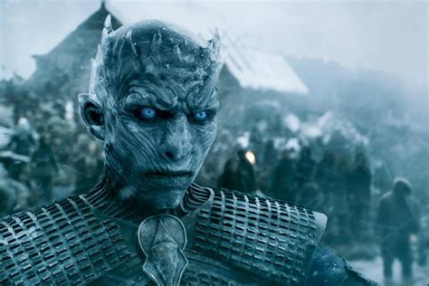 • game of thrones è sicuramente il fenomeno mediatico degli ultimi 5 anni, ha rivoluzionato il genere delle serie tv convogliando un grande pubblico. A Dragon Turned Into A Zombie on Last Night's 'Game of ...