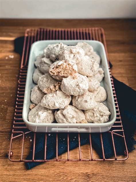 Hazelnut Meringue Cookies Marta In The Jar