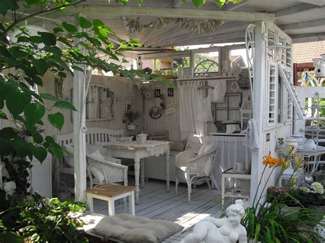 Shabby style im garten best shabby chic outdoor decor images in | backyard i.pinimg.com. Shabby Landhaus | Outdoor rooms, Outdoor living space ...