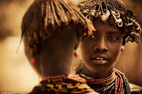 The Ethiopian Tribes In Omo Valley Who Survived Famine But Now Face Extinction Daily Mail Online