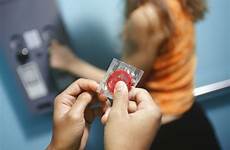 condom condoms hiv preservativo usare punti menuez intervention cdc guidance