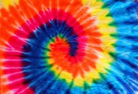 Tie Dye Is Making A Major Comeback Right Now Heres Why