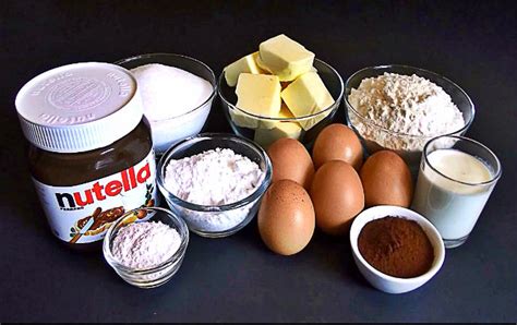 In a large bowl, whisk the egg whites and salt until stiff but not dry. Backen mit nutella - Kuchen Rezept aus meiner Kindheit ...
