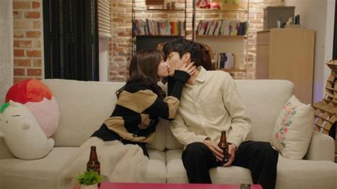 After their first kiss, ji ho and se hee come back home and say goodnight in front of each other's bedrooms before i like this show because it has alot of unexpected moments that would've been different if it was another show. Because This Is My First Life｜Episode 16｜Korean Dramas