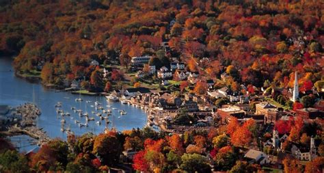 Camden Maine In The Autumn Peapix