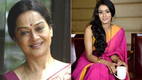 confirmed zarina wahab to play pm modi s mother in biopic barkha bisht to play wife india tv
