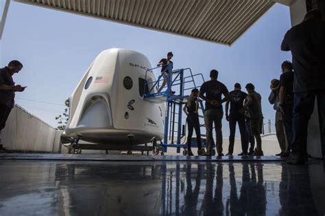 Spacex Yusaku Maezawa Will Be First Moon Rocket Passenger