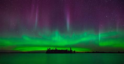 You Could See The Northern Lights In Britains Skies Tonight If You