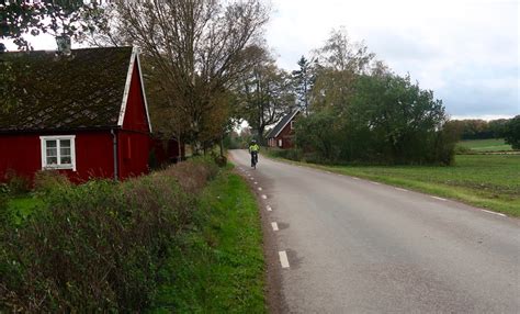 Bikeway sverigeleden huddinge sweden.jpg 2,048 × 1,536; Sverigeleden: 71 km kuperat med sjöutsikt - Cyklat