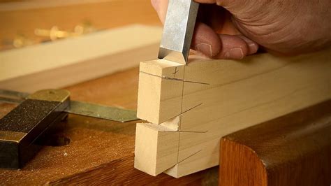 How To Cut A Dovetail Joint With Hand Tools 8 Simple Steps Youtube