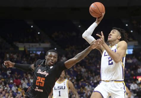 javonte smart emmitt williams score 21 points each as lsu opens with 88 79 win over bowling