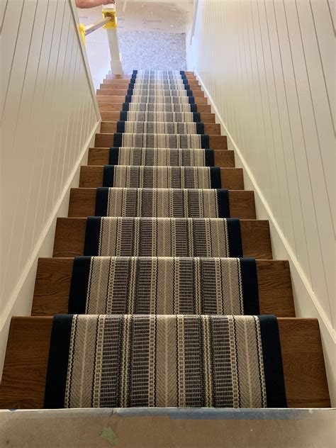 Yonan Carpet One Chicagos Flooring Specialists Stair Runner Portfolio