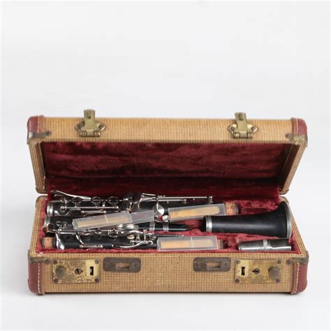 Vintage Whitehall Clarinet With Hardshell Case Ebth