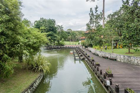 Originally created as part of a recreational park but planted with. Perdana Botanical Gardens - Great Runs