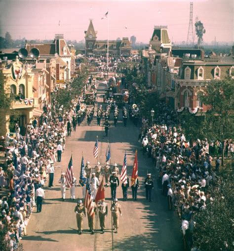 Beautiful Vintage Color Photos Of Disneyland On Its Opening Day In 1955